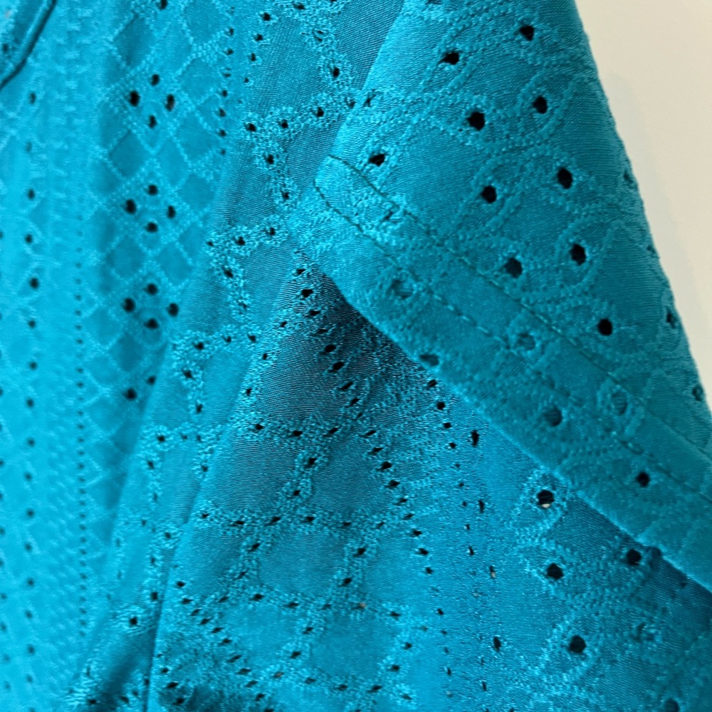 ⭐️ Teal Eyelet Short Sleeve Blouse - Picture 6 of 6